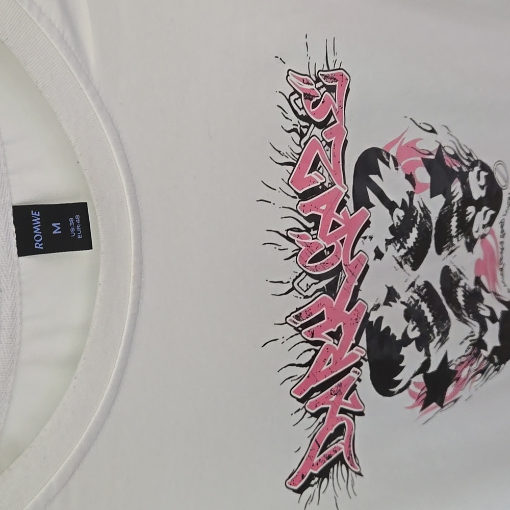ROMWE White Graphic T-Shirt with Pink and Black Design - Picture 5 of 10